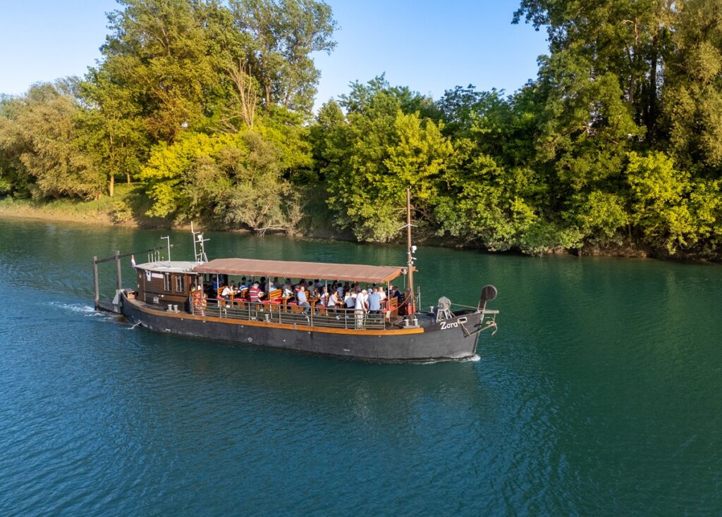Plovidba uz štrudlu, Žitna lađa Karlovac